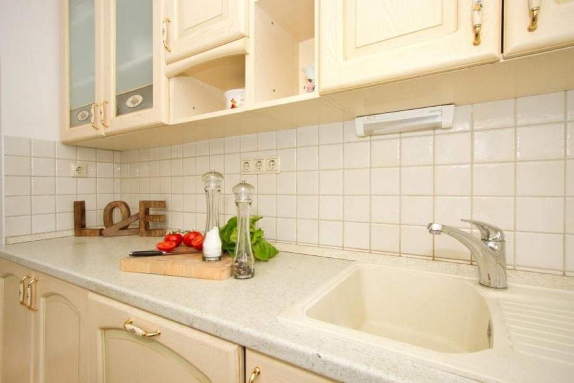 Spacious Three-bedroom With Balconies Apartament *